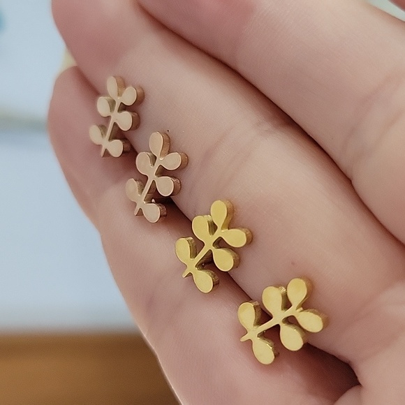 Sprig Stud Earrings, choice of color - Picture 4 of 6